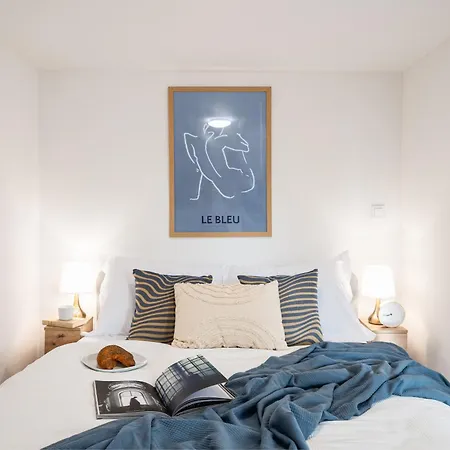Days - One-bedroom With Sauna, Ac And Workspace In Zizkov Apartment